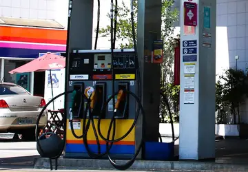 Governo de São Paulo reduz imposto sobre a gasolina 