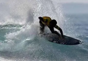 Brasileiro tira onda: Filipe Toledo é campeão mundial de surfe pela 1º vez 