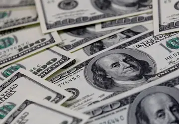 Dólar cai para R$ 5,11 com dados de inflação no Brasil e nos EUA