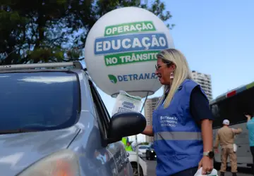 Detran.RJ faz campanha de Educação para o Trânsito no Maio Amarelo