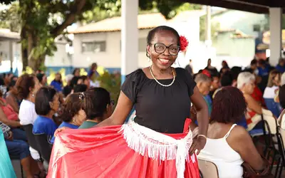 Dia das Mães é comemorado com festa no Clube da Terceira Idade do Parque Tamandaré