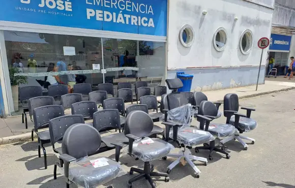 Novos mobiliários chegam ao HFM, HGG e ao Hospital São José