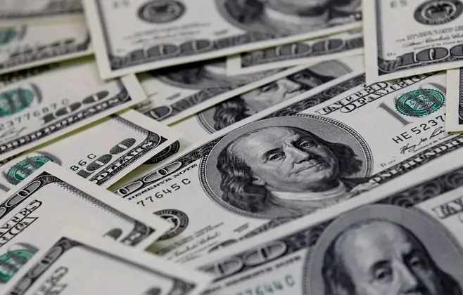 Dólar cai para R$ 5,11 com dados de inflação no Brasil e nos EUA