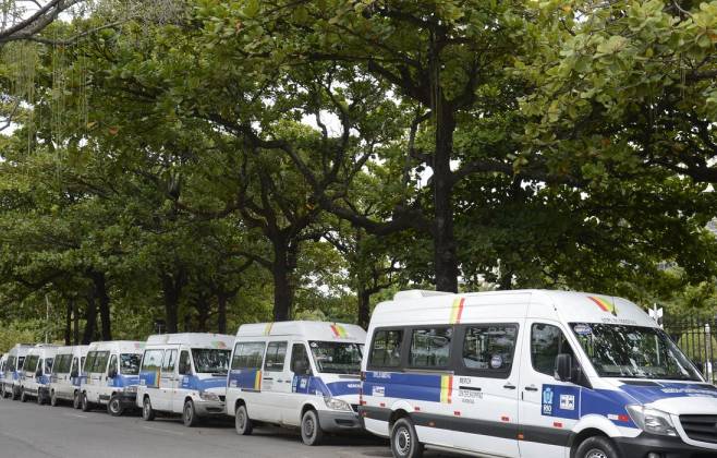 Rio inclui vans no serviço de transporte gratuito para eleições 2024